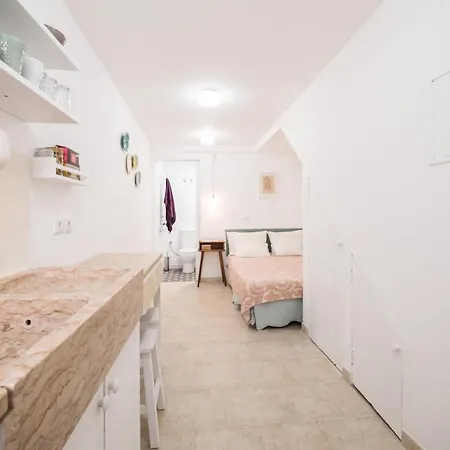 Little Studio For Two-Alfama Lisbon Exterior photo