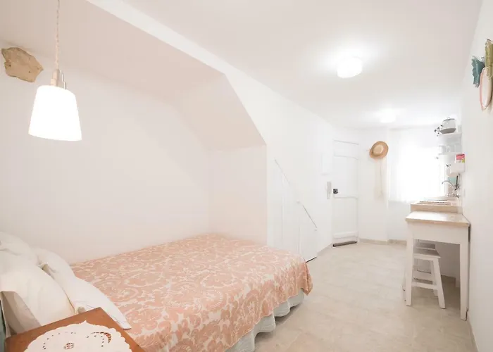 Little Studio For Two-Alfama